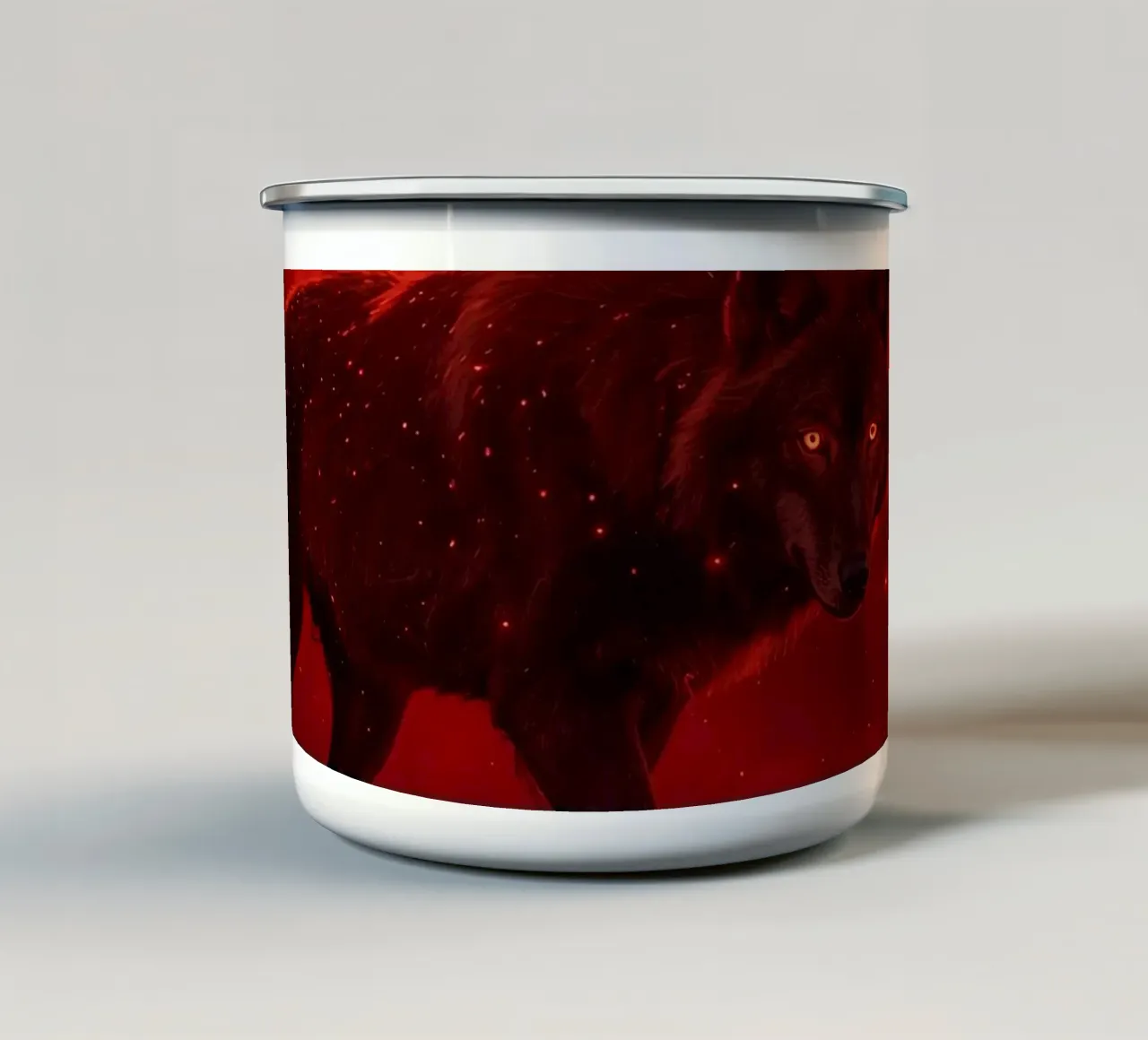 Lupo nella foresta rossa sotto la luna tazza in smalto da DesignDoodle