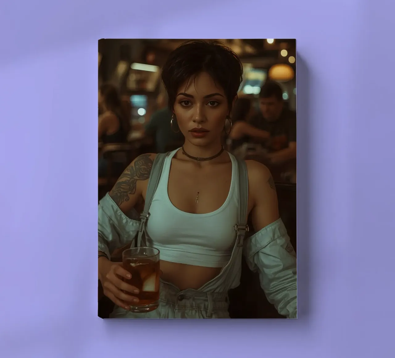 Donna con un drink in mano in un bar diario da DesignDoodle