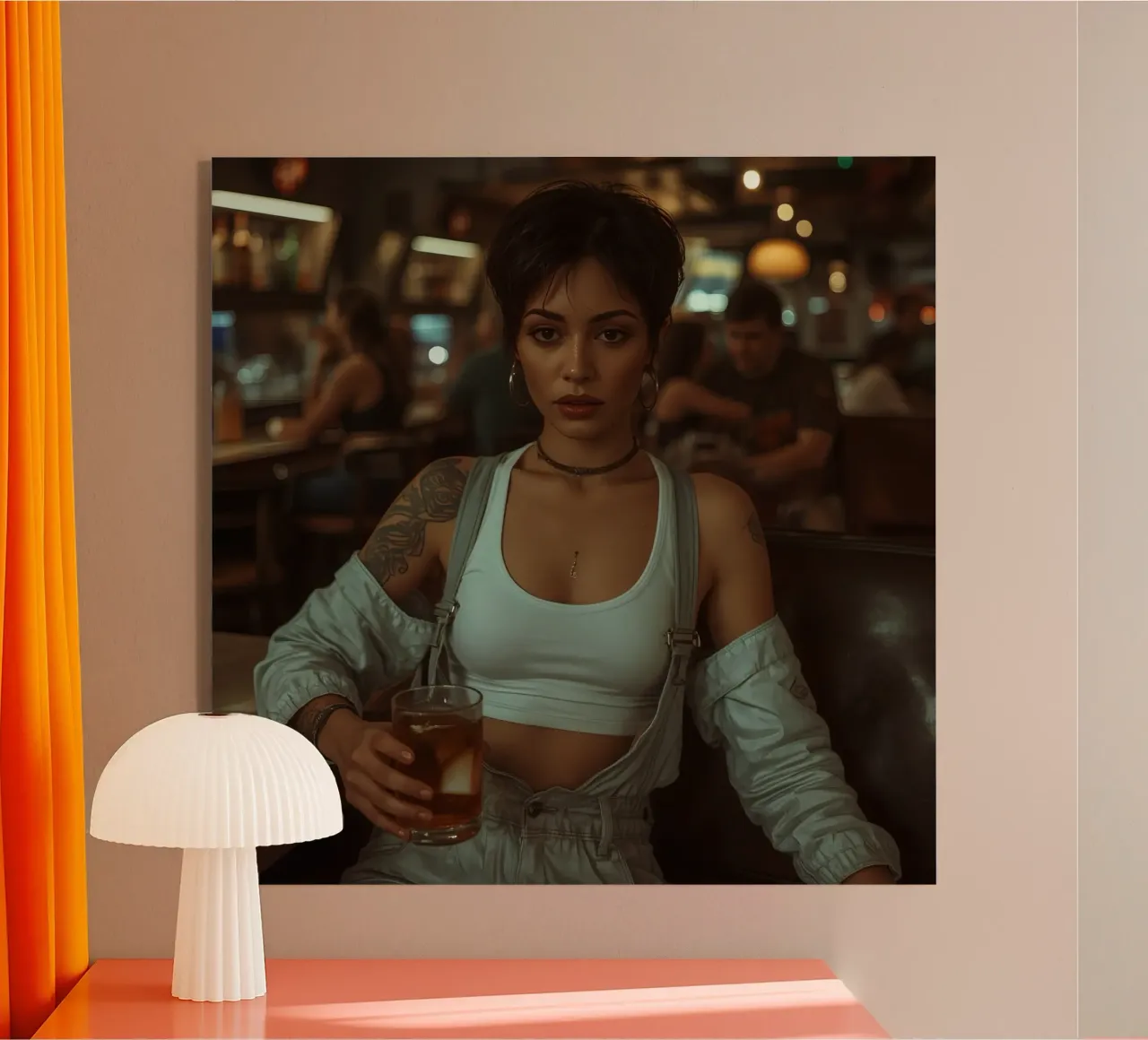 Donna con un drink in mano in un bar plexiglass da DesignDoodle