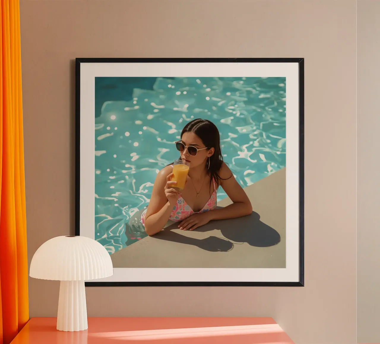 Donna in piscina con succo di frutta e occhiali da sole poster da DesignDoodle