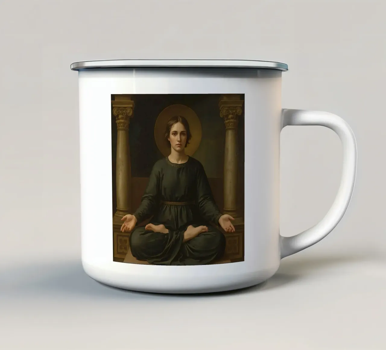 Donna che medita tra le colonne con l'aureola tazza in smalto da DesignDoodle