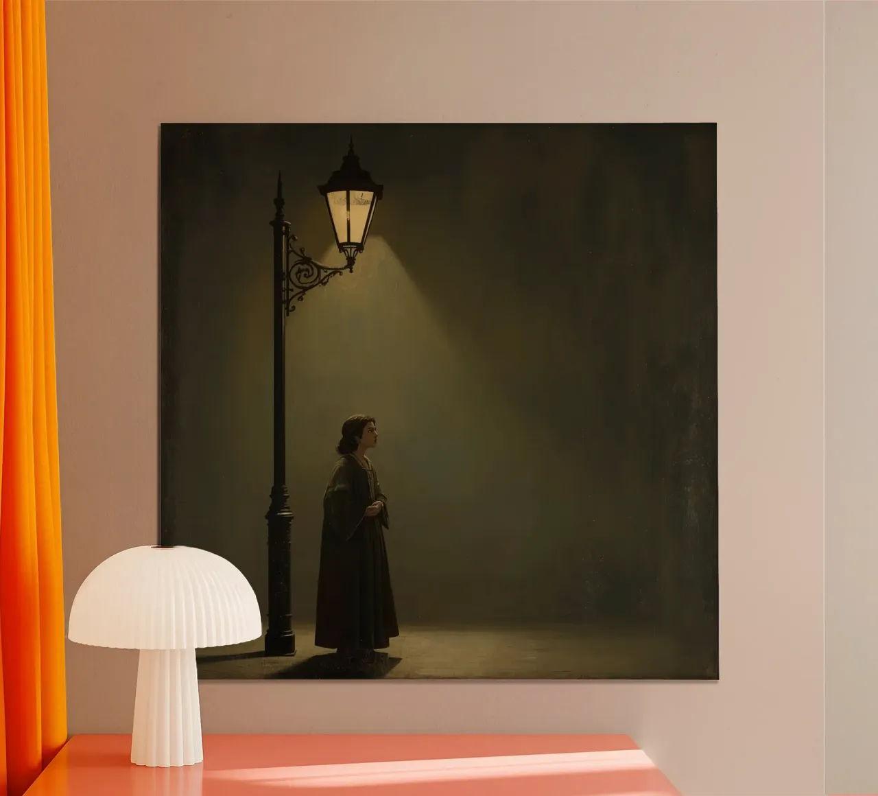 Donna in piedi accanto a un lampione illuminato di notte poster con telaio in legno da DesignDoodle