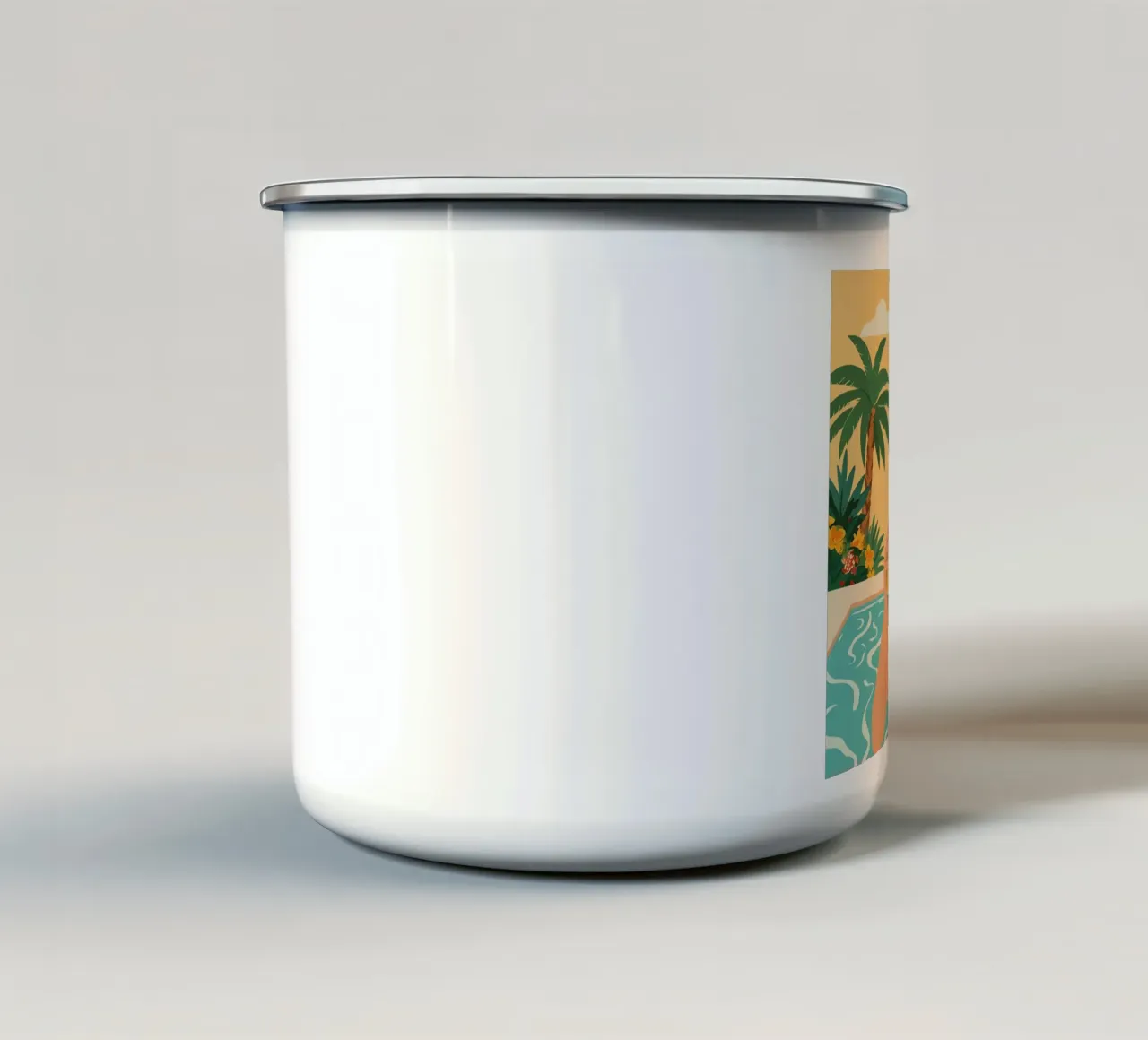 Donna con succo di frutta in piscina con palme tazza in smalto da DesignDoodle
