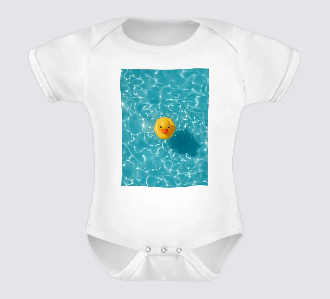 Canard en caoutchouc jaune dans une eau bleue turquoise body bébé de DesignDoodle