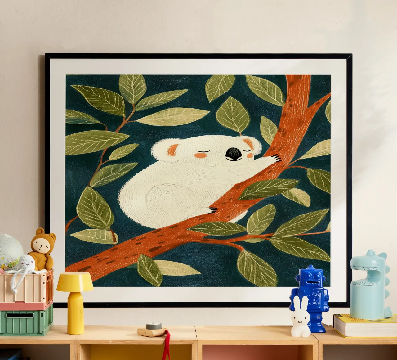 Koala addormentato poster con telaio in legno da Curious Canvas