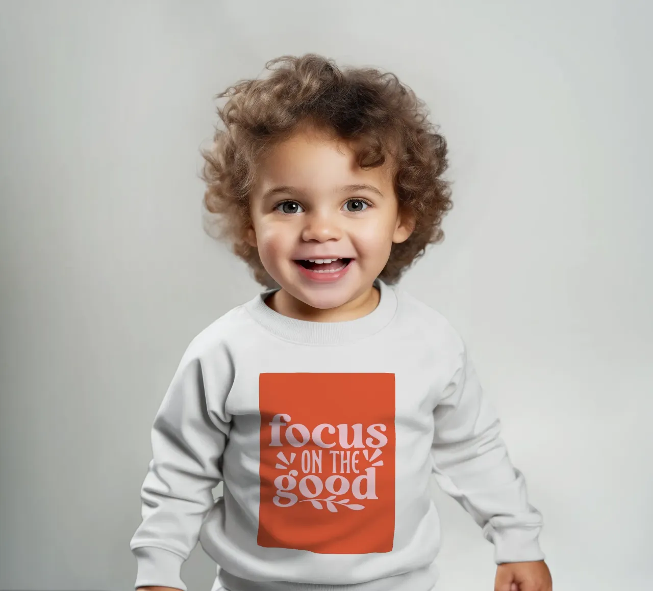 "Design tipografico "Focus on the Good felpa neonato da Ink &Echo