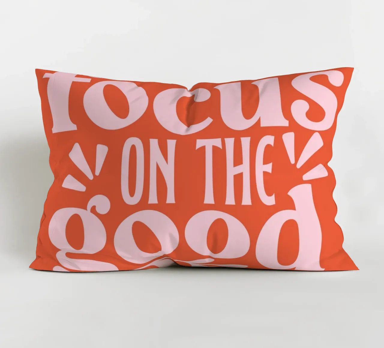 "Design tipografico "Focus on the Good cuscino da Ink &Echo
