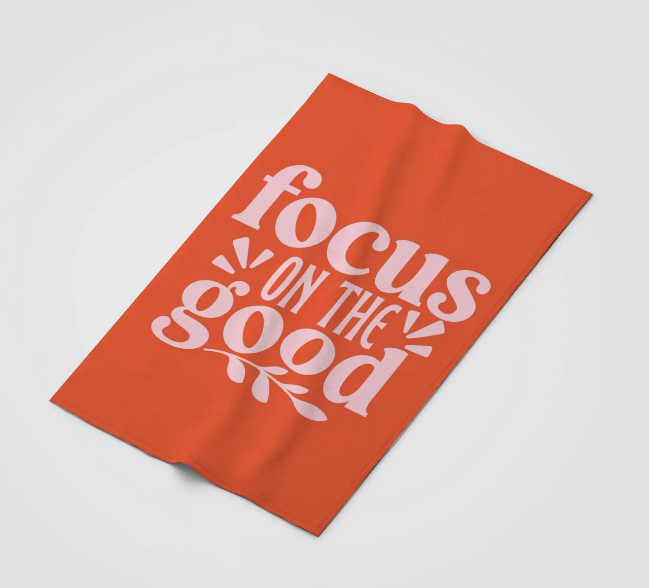 "Design tipografico "Focus on the Good coperta in pile da Ink &Echo