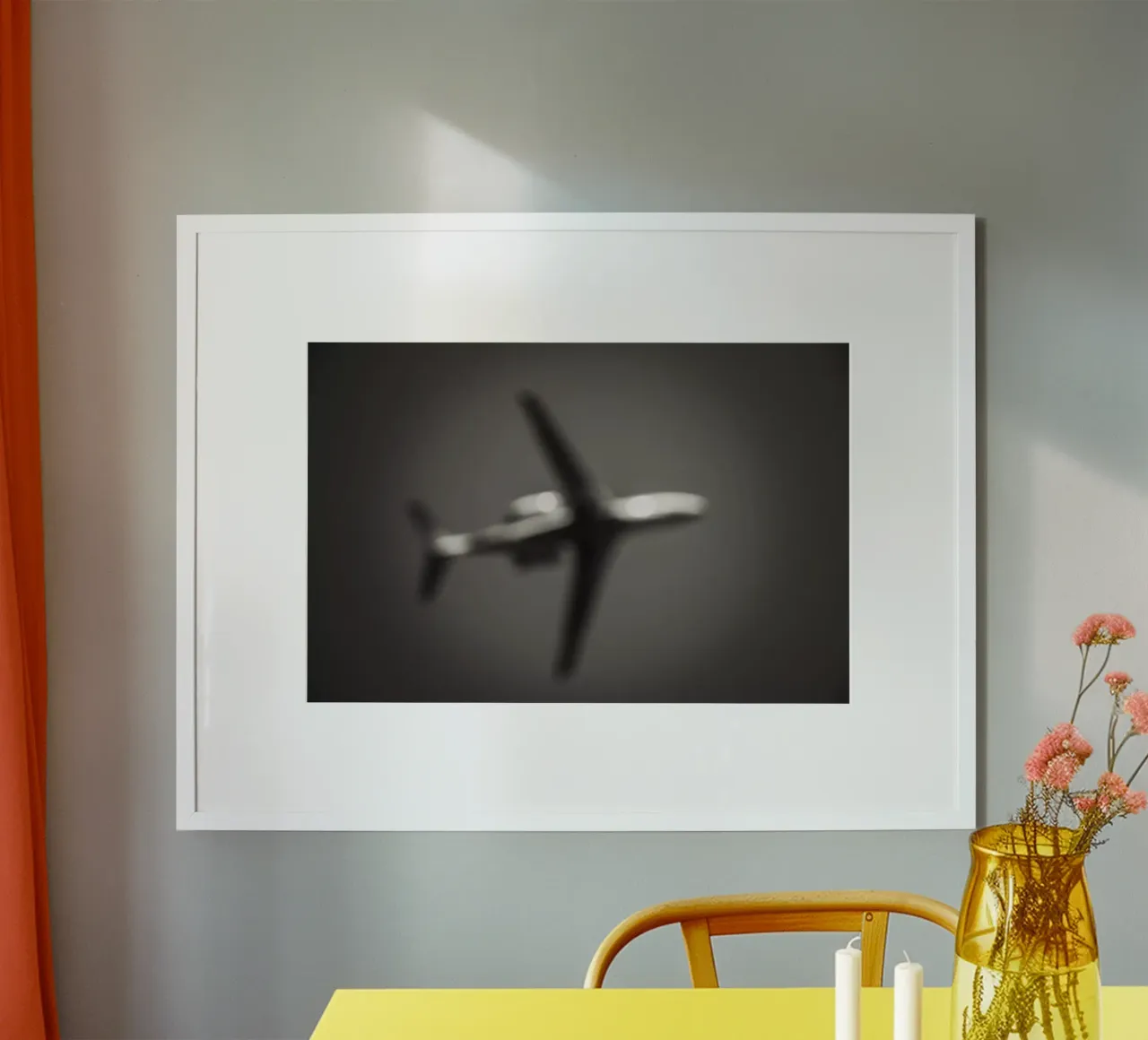 Persi nello spazio poster con telaio in plastica da Tal Paz-Fridman