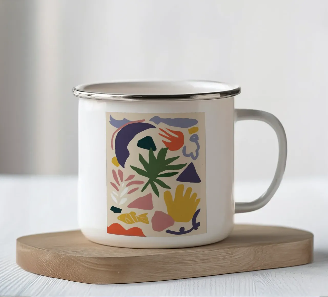 Collage di forme giocose tazza in smalto da Mark Solaria