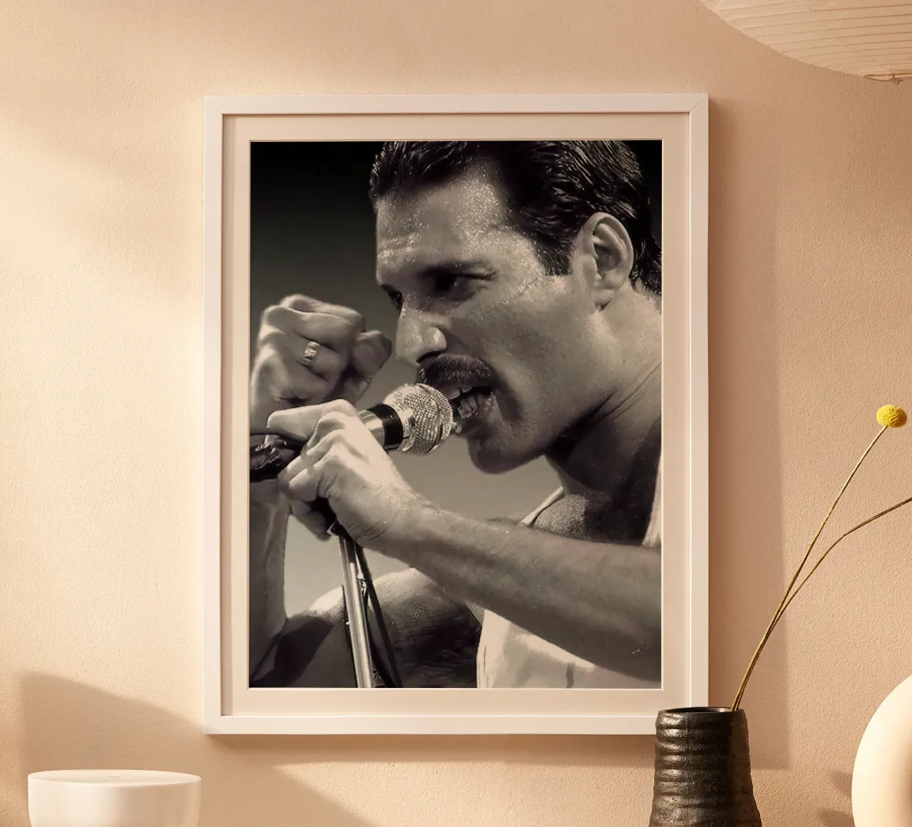 Freddie Mercury poster con telaio in plastica da Musadad Shop