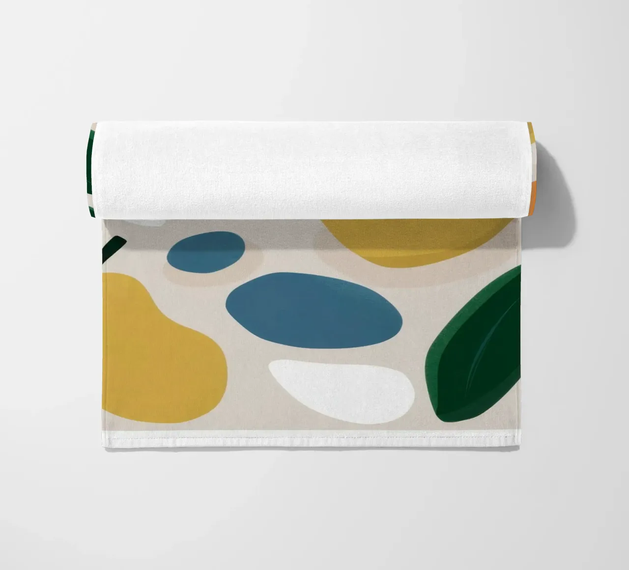Forme di frutta destrutturate telo mare da Trace Brush