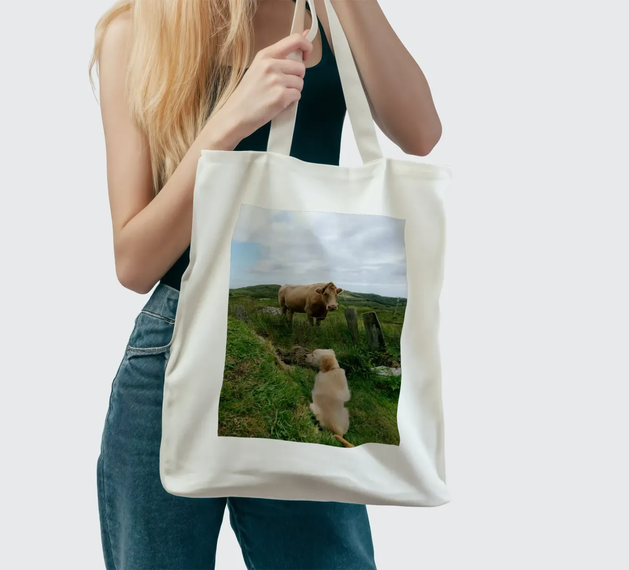Uno sguardo curioso oltre la recinzione borsa in juta da The Wild Creative Studio