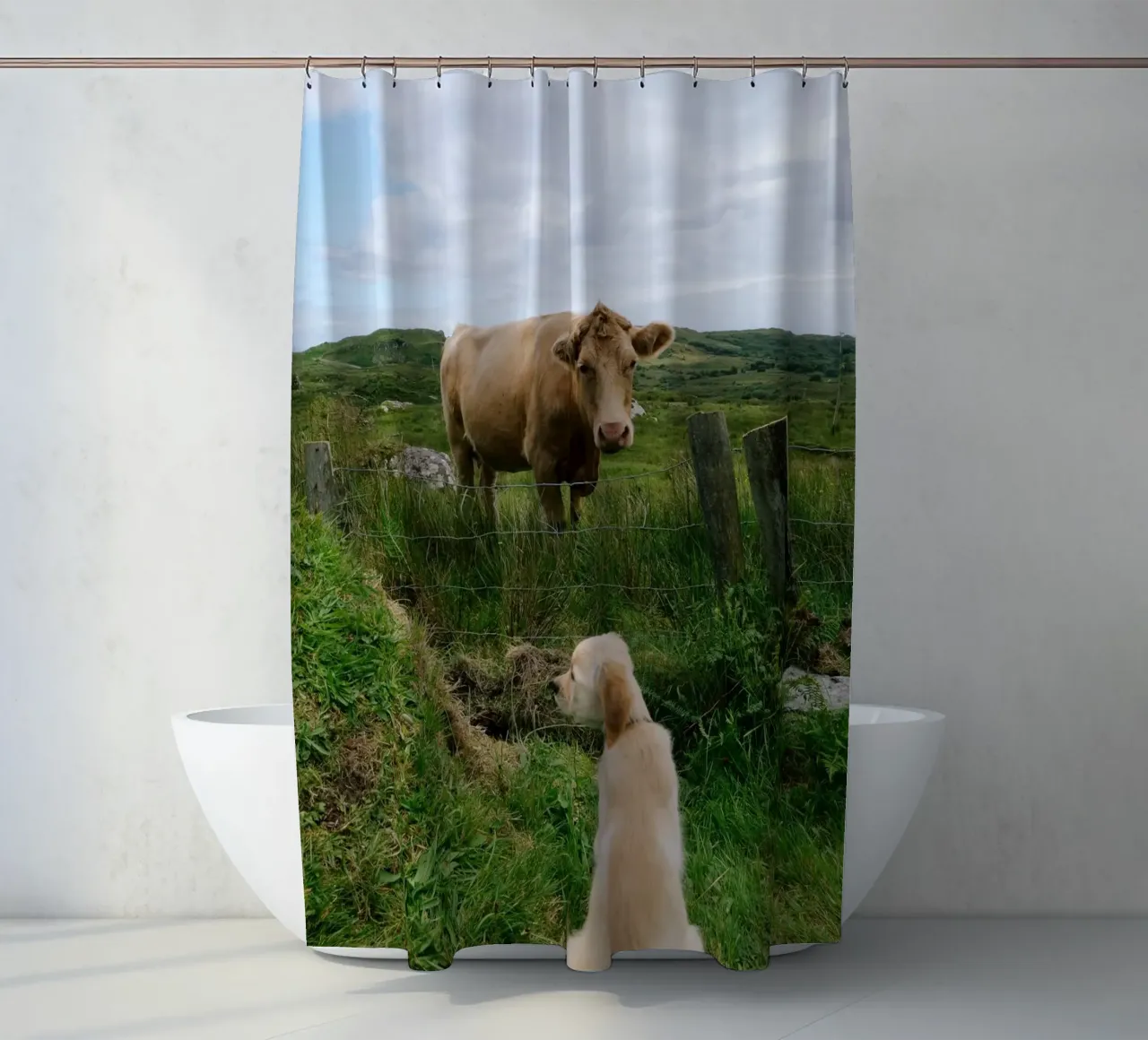 Uno sguardo curioso oltre la recinzione tenda da doccia da The Wild Creative Studio