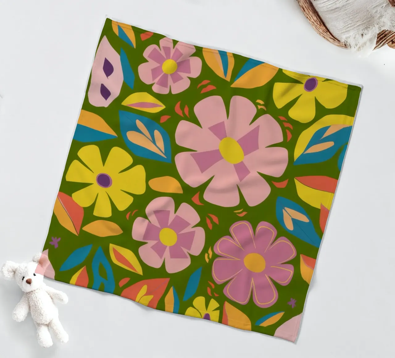 Soft Blooms Muster Fleecedecke von Trace Brush