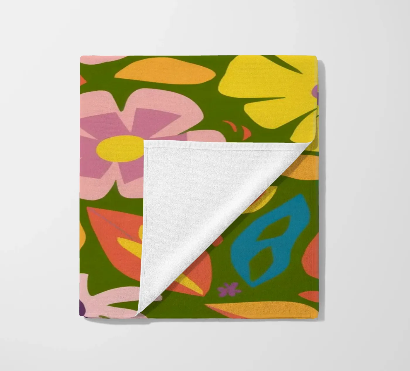 Zacht bloemenpatroon strandhanddoek van Trace Brush