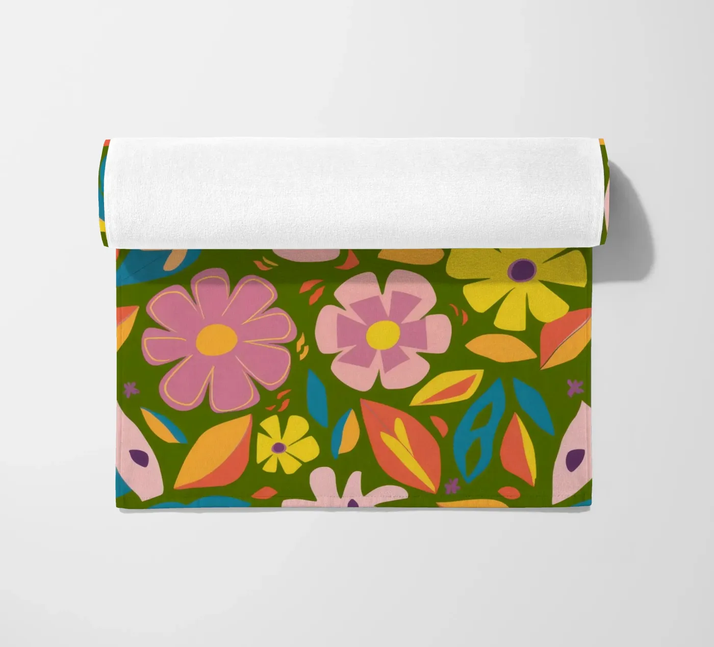 Zacht bloemenpatroon strandhanddoek van Trace Brush