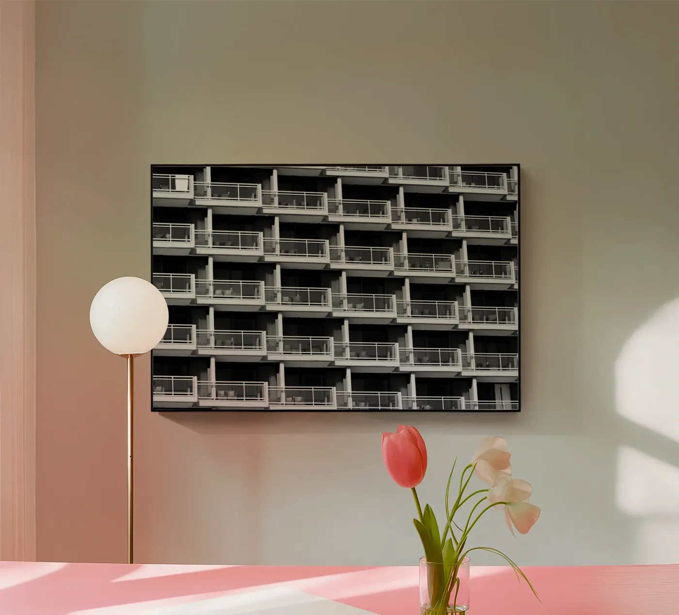 Bandiera bianca plexiglass da Tal Paz-Fridman