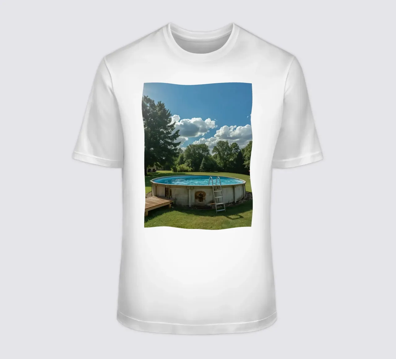 Piscina fuori terra con scala e terrazza in cortile t-shirt da DesignDoodle