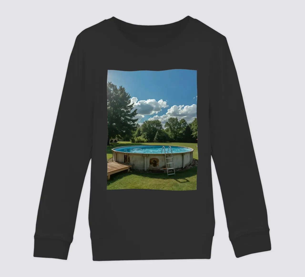 Piscina fuori terra con scala e terrazza in cortile felpa bambino da DesignDoodle