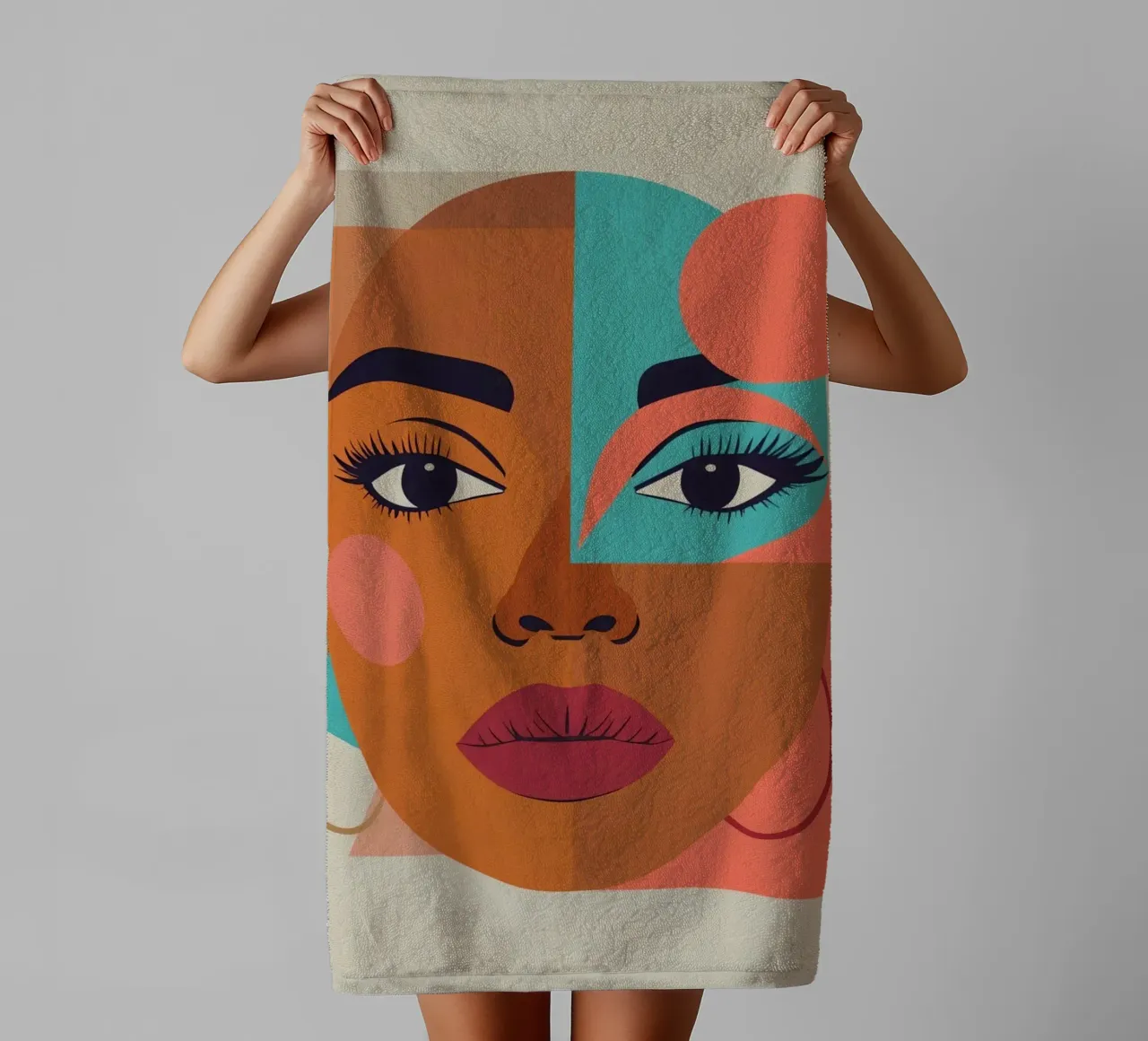 Ritratto astratto di donna con forme geometriche e caldo asciugamano da bagno da DesignDoodle