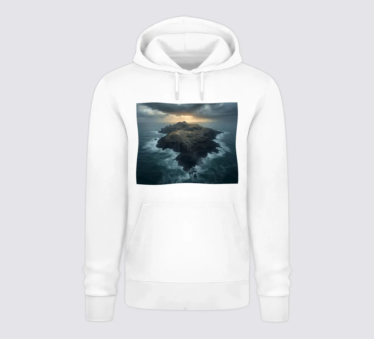 Vista aerea di Rocky Island circondata dall'oceano con tempesta felpa con cappuccio da DesignDoodle
