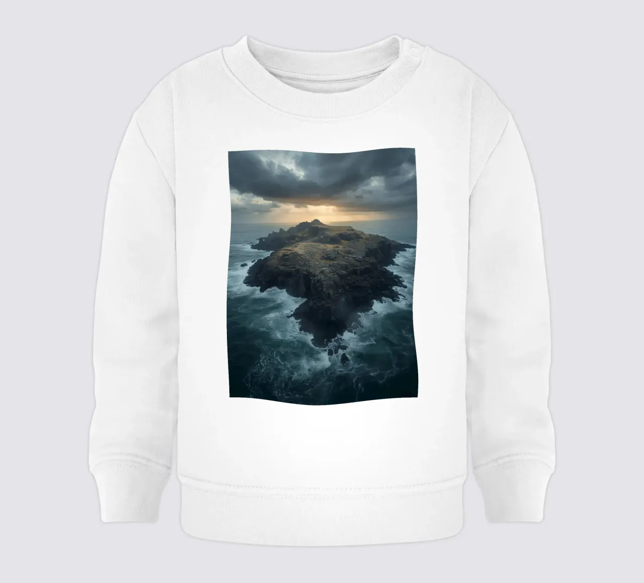 Vue aérienne de l'île Rocky entourée par l'océan avec tempête sweat pour bébé de DesignDoodle
