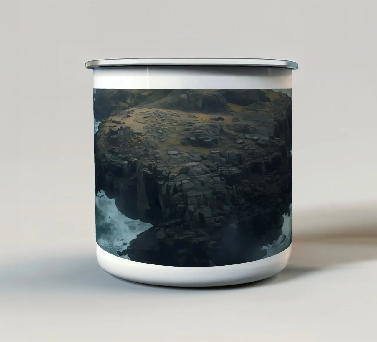 Vista aerea di Rocky Island circondata dall'oceano con tempesta tazza in smalto da DesignDoodle