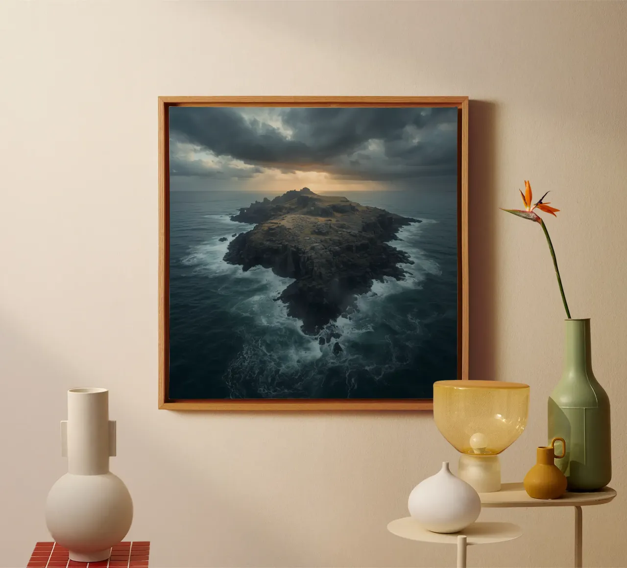 Vista aerea di Rocky Island circondata dall'oceano con tempesta tela con Cornice a cassetta da DesignDoodle