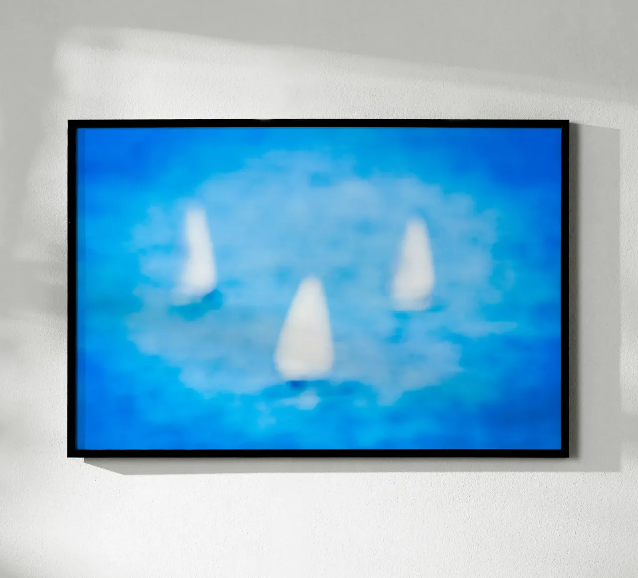 3 barche a vela poster con telaio in plastica da Tal Paz-Fridman