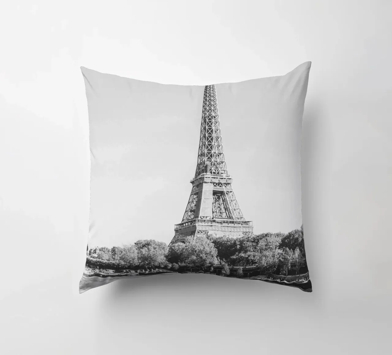 Black and White Eiffel Tower cuscino da patiphotography