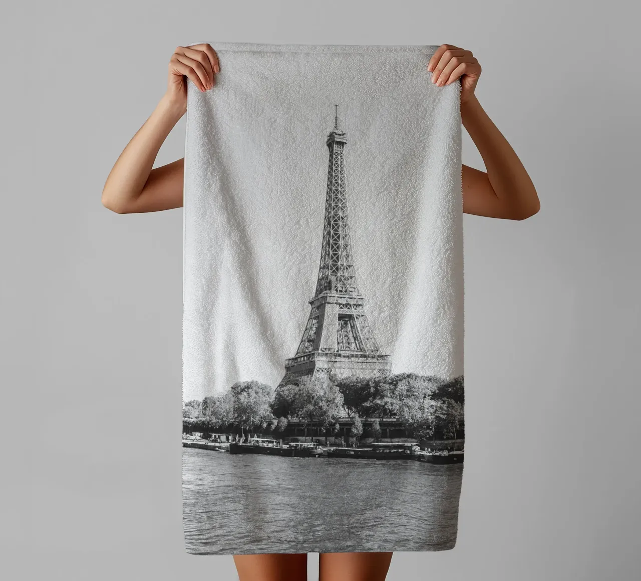 Black and White Eiffel Tower asciugamano da bagno da patiphotography