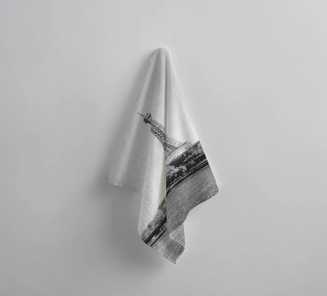 Black and White Eiffel Tower asciugamano da bagno da patiphotography