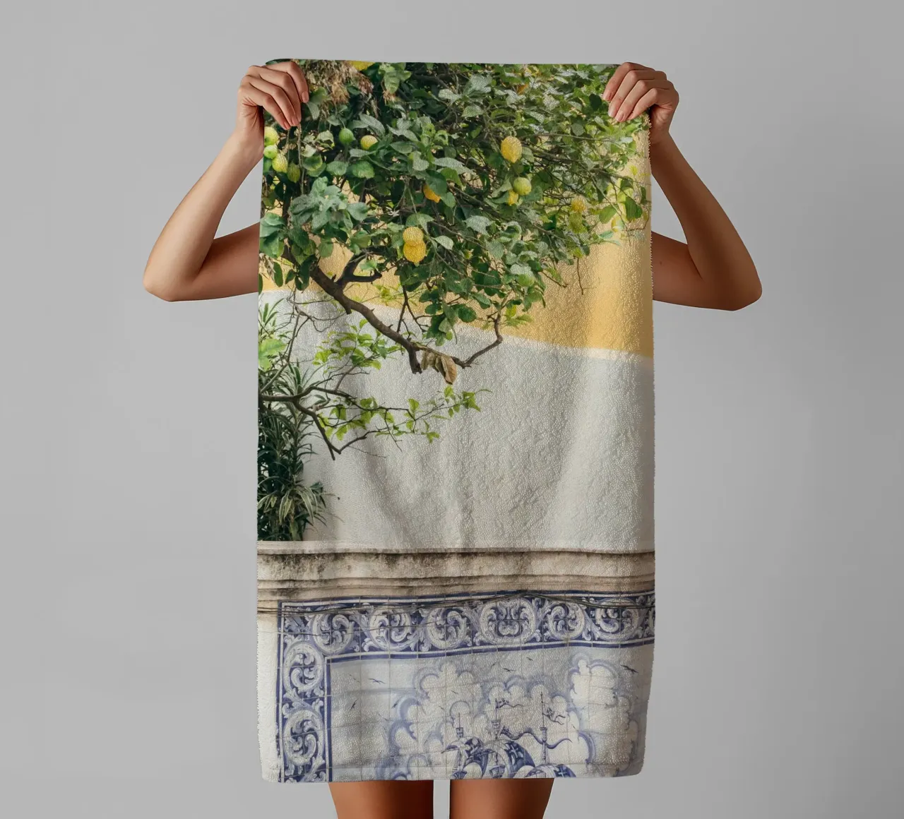 Lisbon Lemon Tree asciugamano da bagno da patiphotography