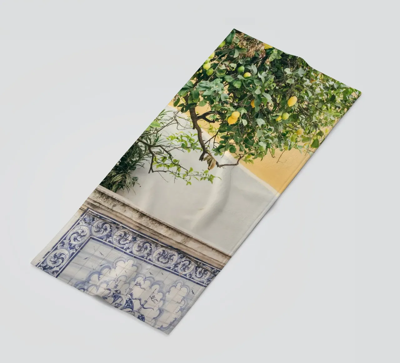 Lisbon Lemon Tree telo mare da patiphotography