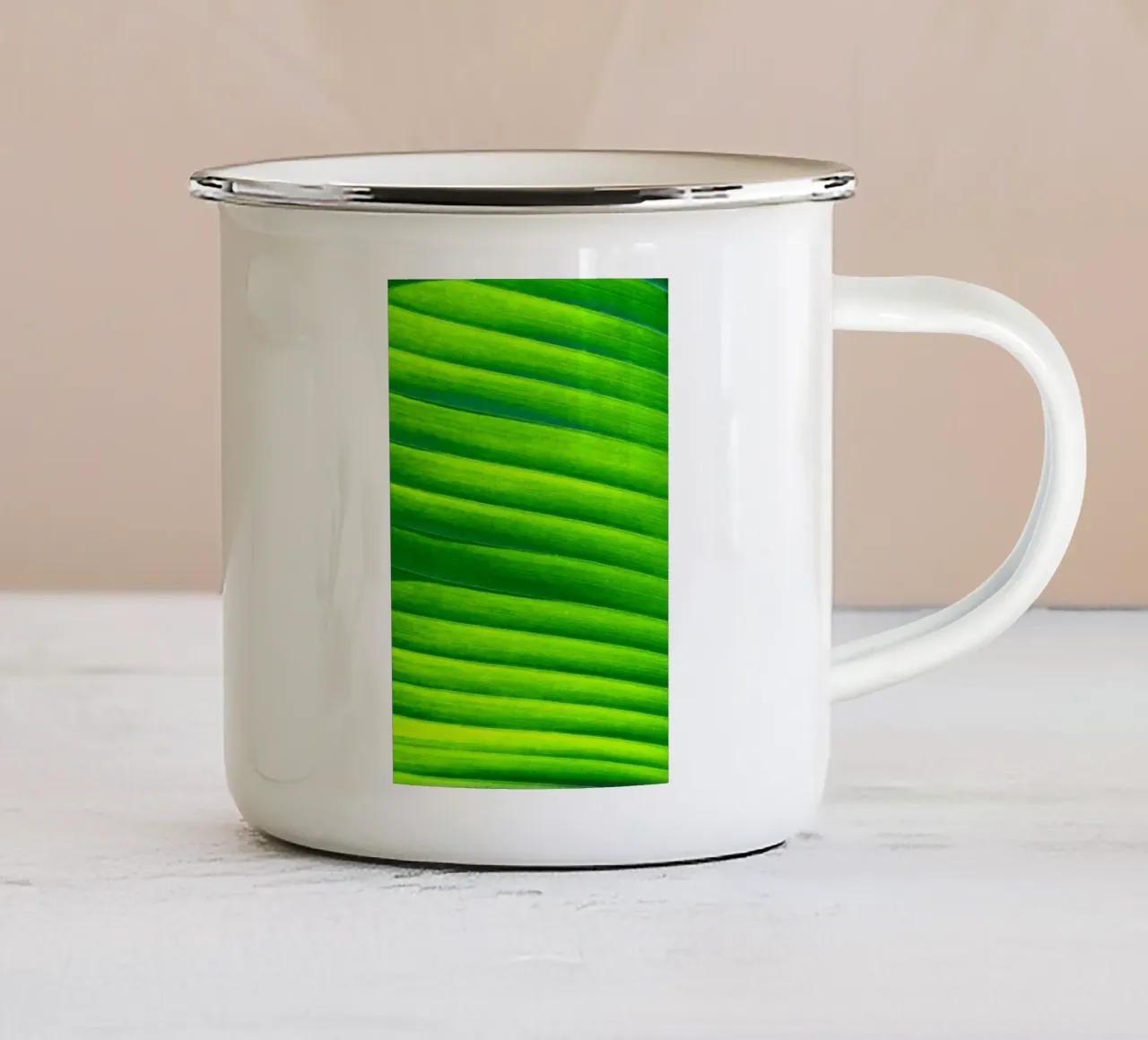 verde foglia tazza in smalto da Earthly Visions
