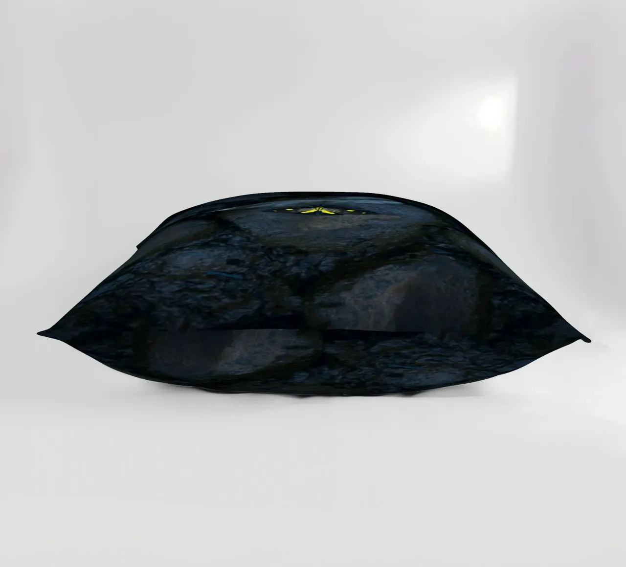 farfalla gialla cuscino da Earthly Visions