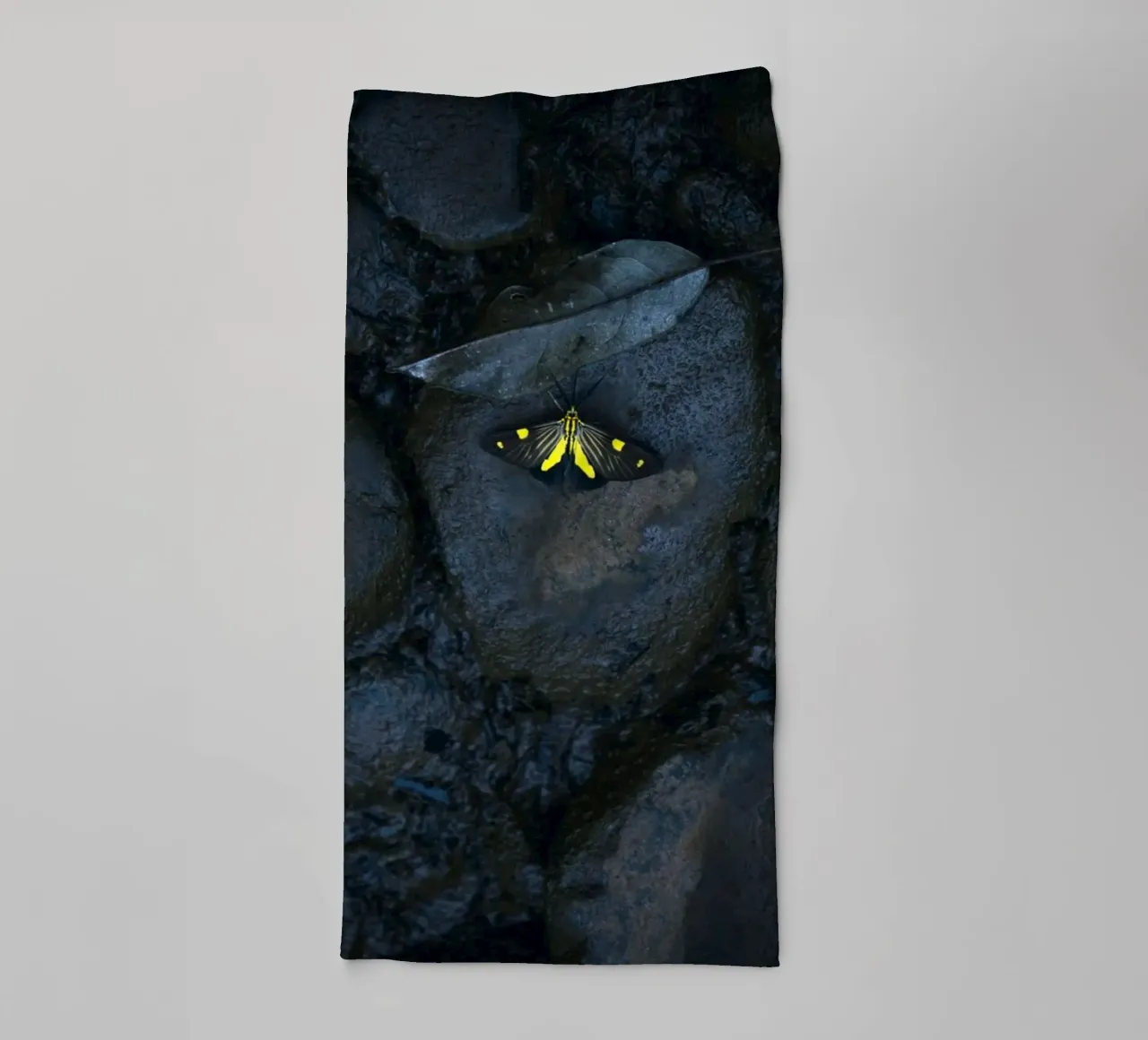 papillon jaune serviette de bain de Earthly Visions