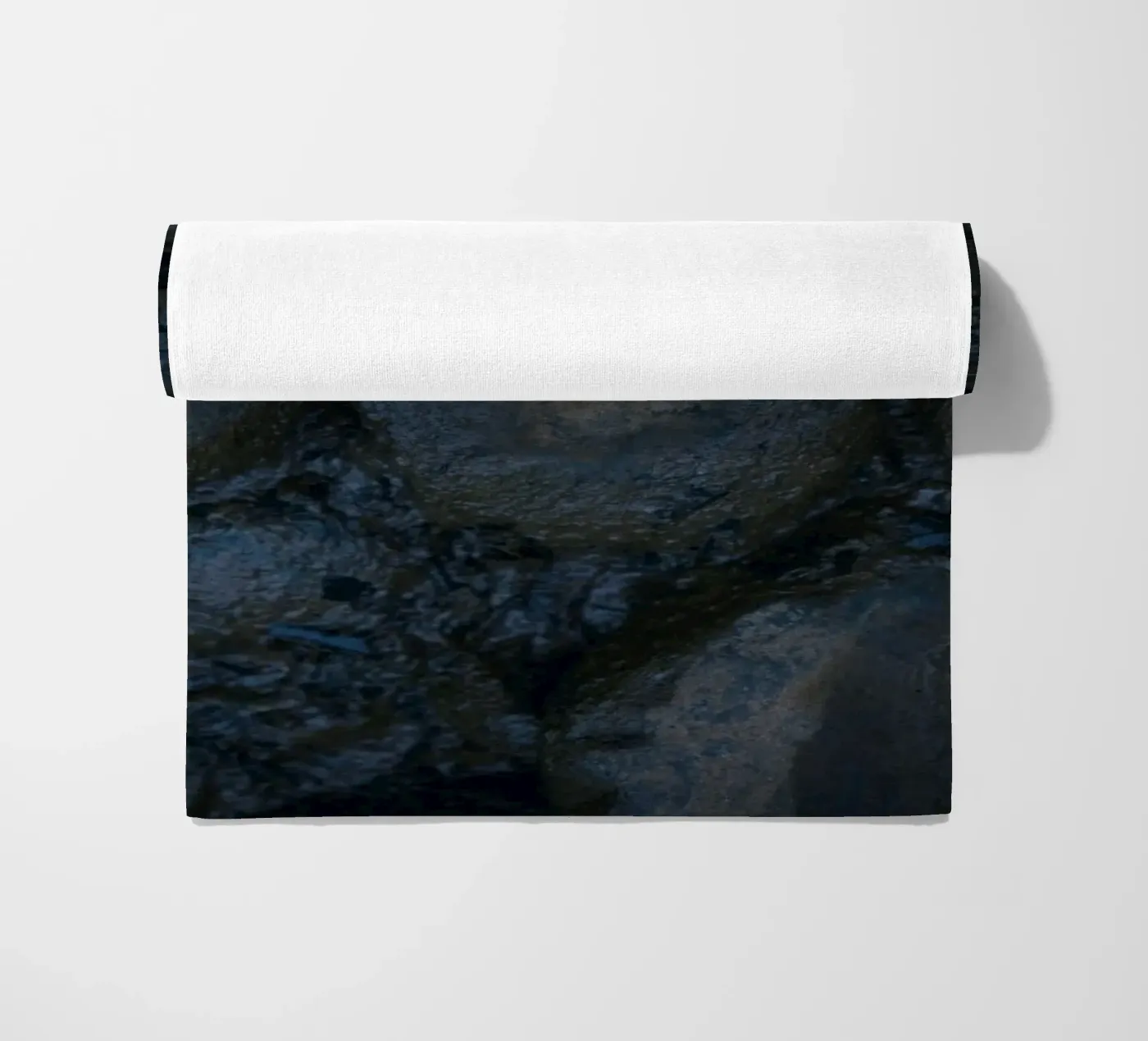 farfalla gialla telo mare da Earthly Visions