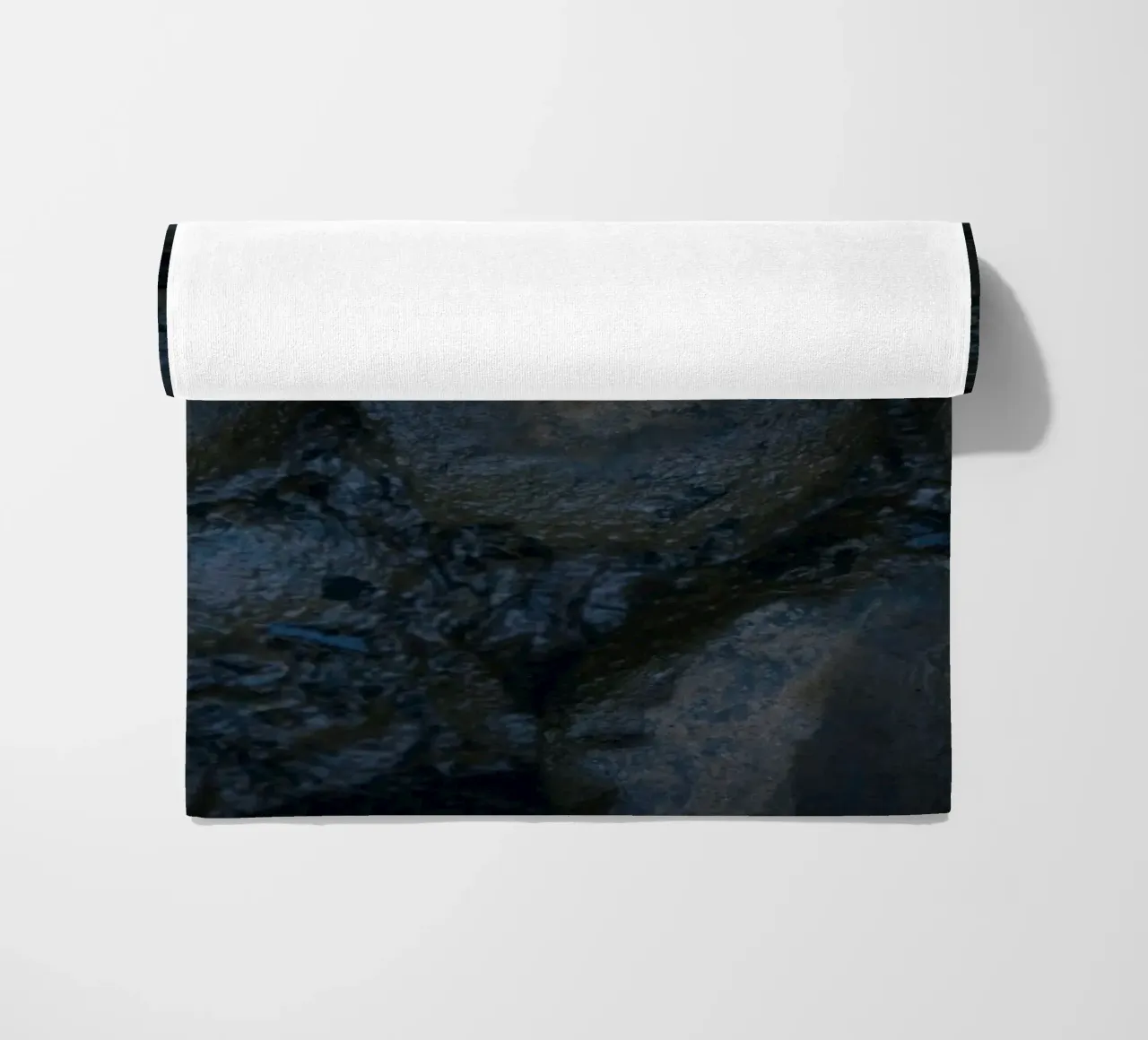 farfalla gialla telo mare da Earthly Visions