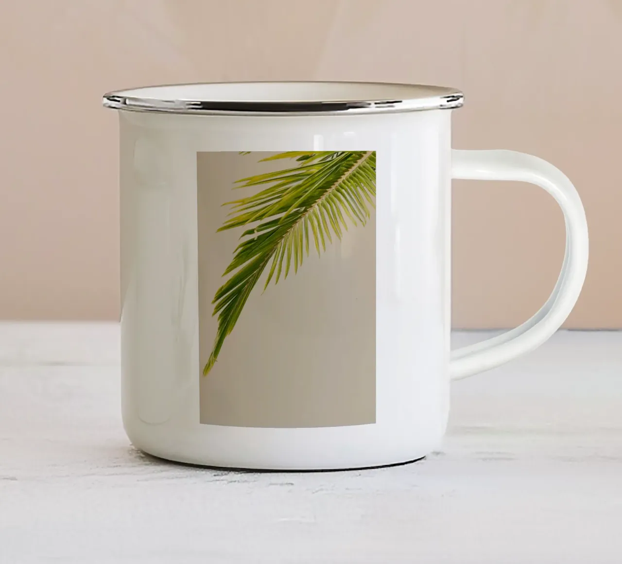 foglia di palma fogliame tropicale tazza in smalto da Earthly Visions