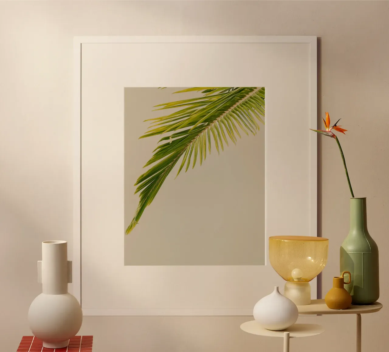 foglia di palma fogliame tropicale poster con telaio in plastica da Earthly Visions