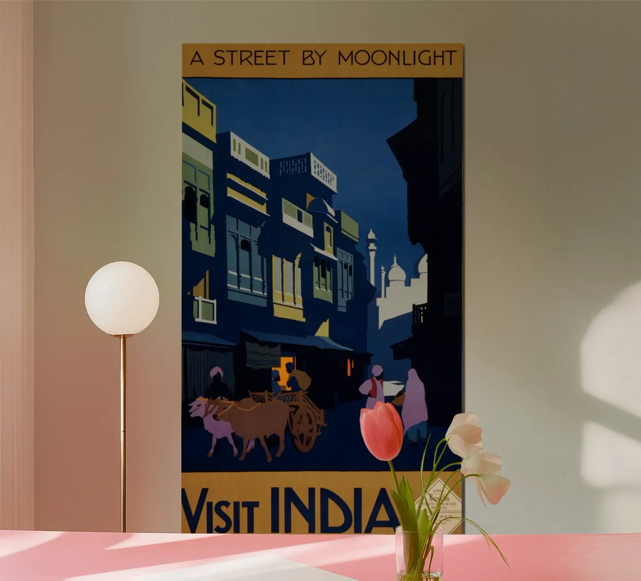 Poster India "Una strada al chiaro di luna", arte di viaggio d'epoca, Ar poster da homdeco