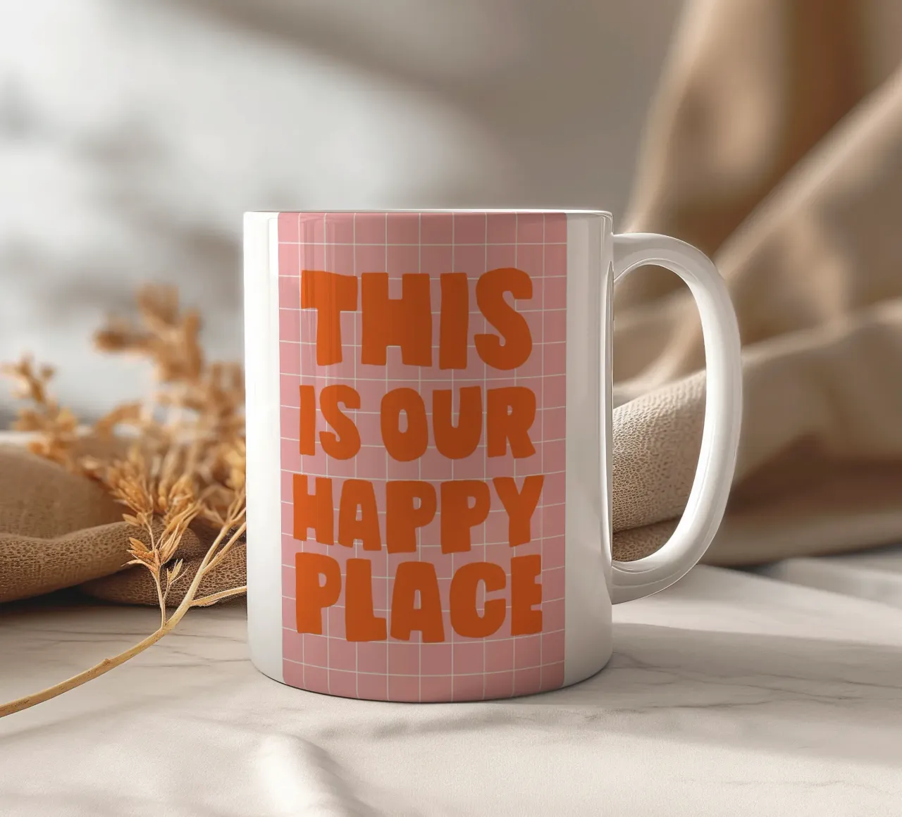 Il nostro luogo felice tazza in ceramica da Attaboy Dsgn