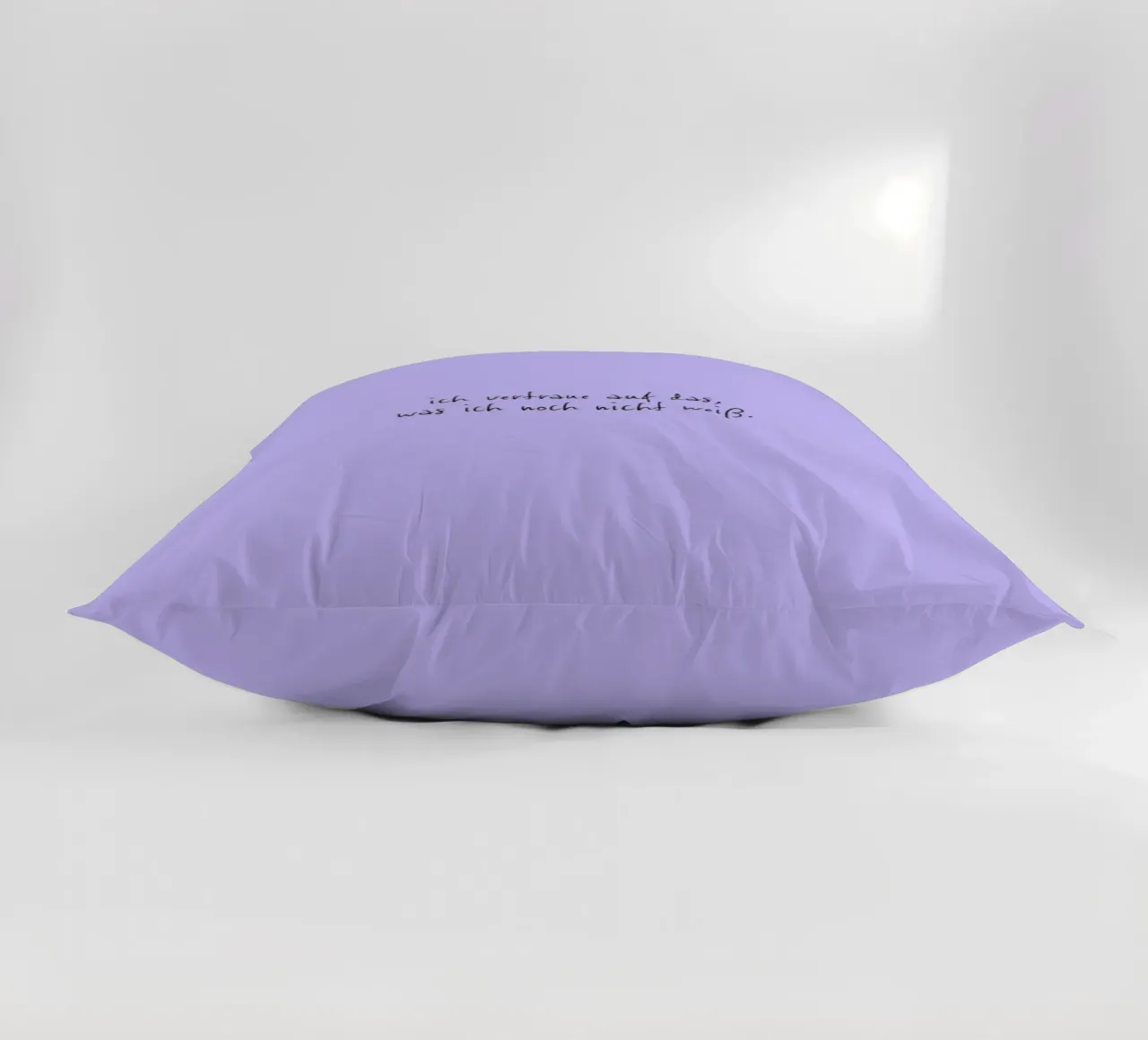 Ich vertraue auf das, was ich noch nicht weiß. cuscino da FRICKE DESIGN