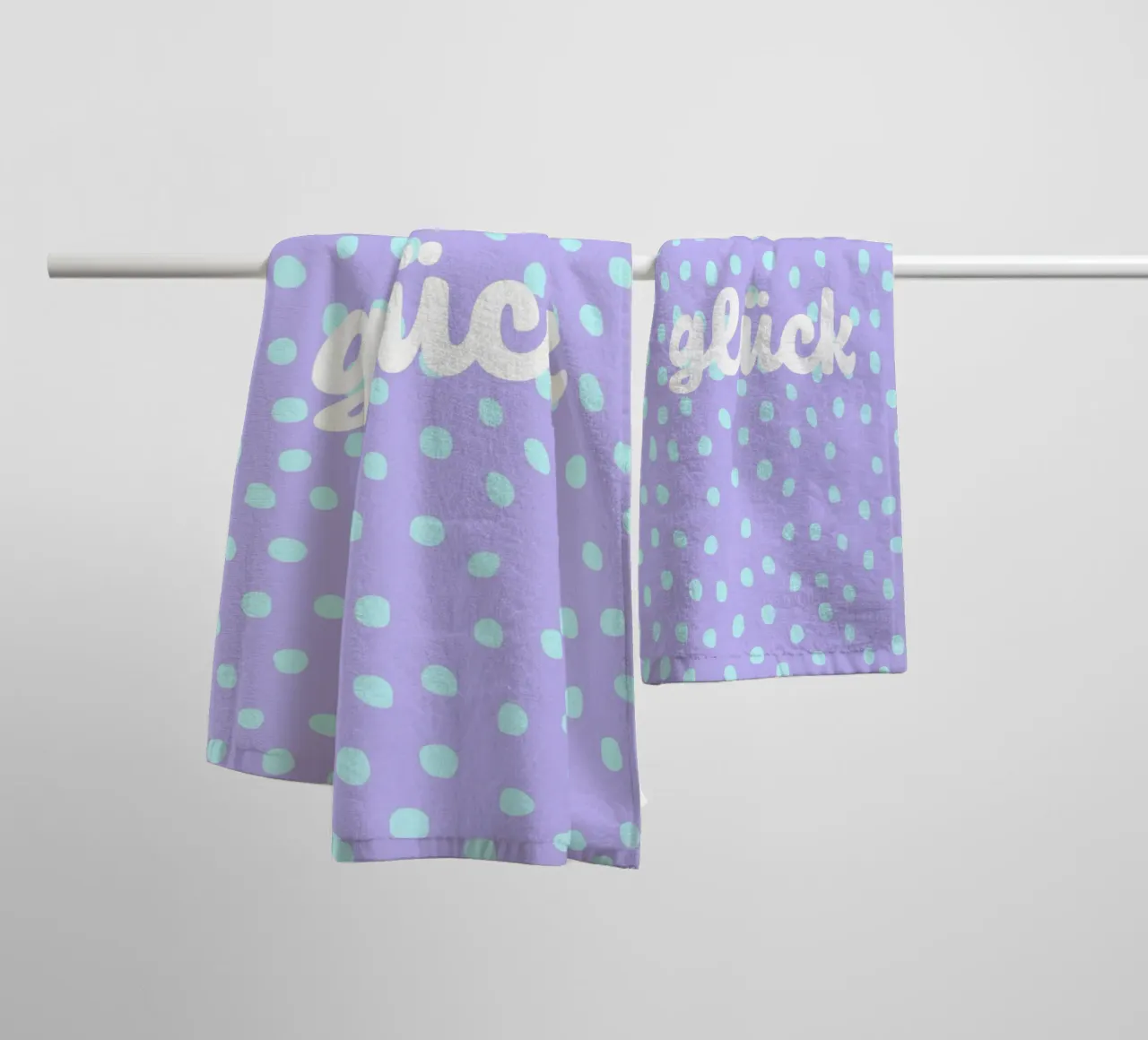 glück. (wünsche ich euch allen:) towel by FRICKE DESIGN