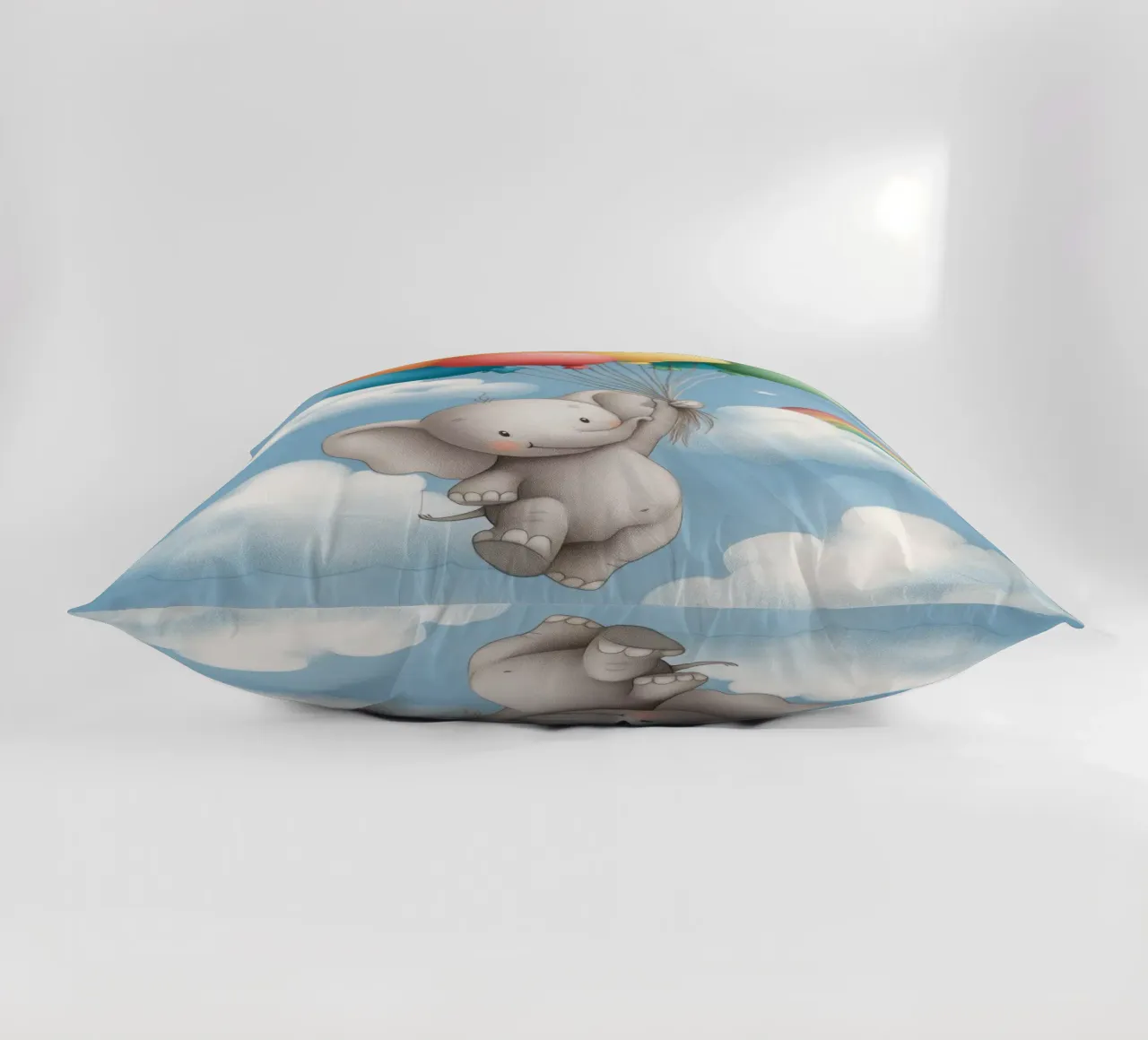 Up, Up, Elephant! cuscino da Kiara