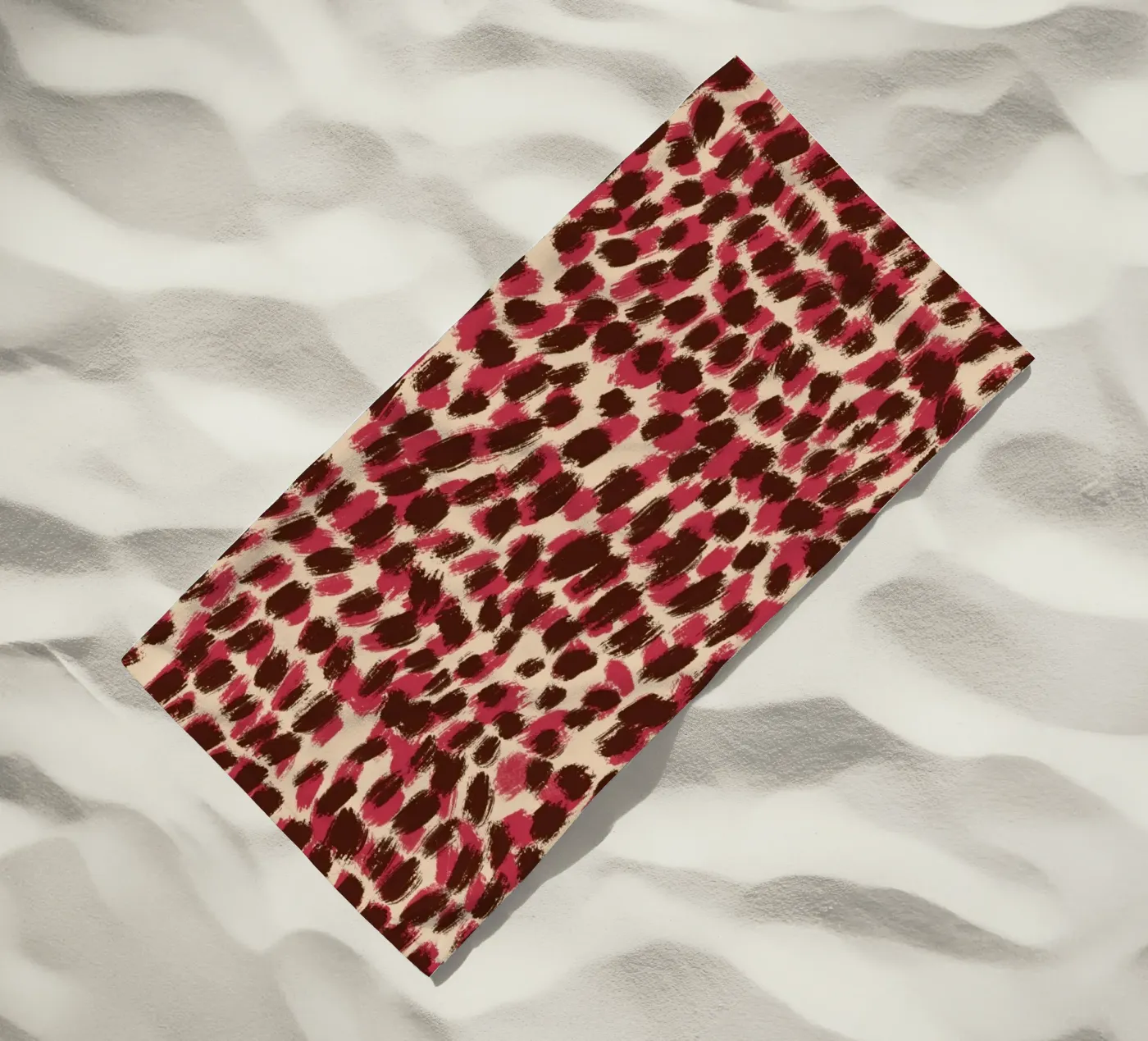 Tiny brushstrokes pattern 06 Strandtuch von Little Dean