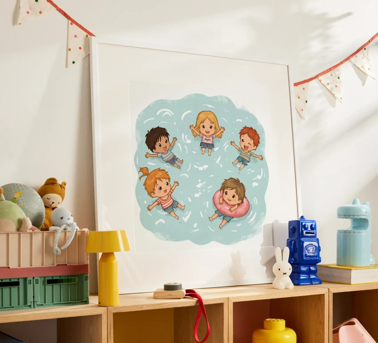 Cinq enfants de dessins animés flottant dans l'eau poster avec cadre en bois de DesignDoodle