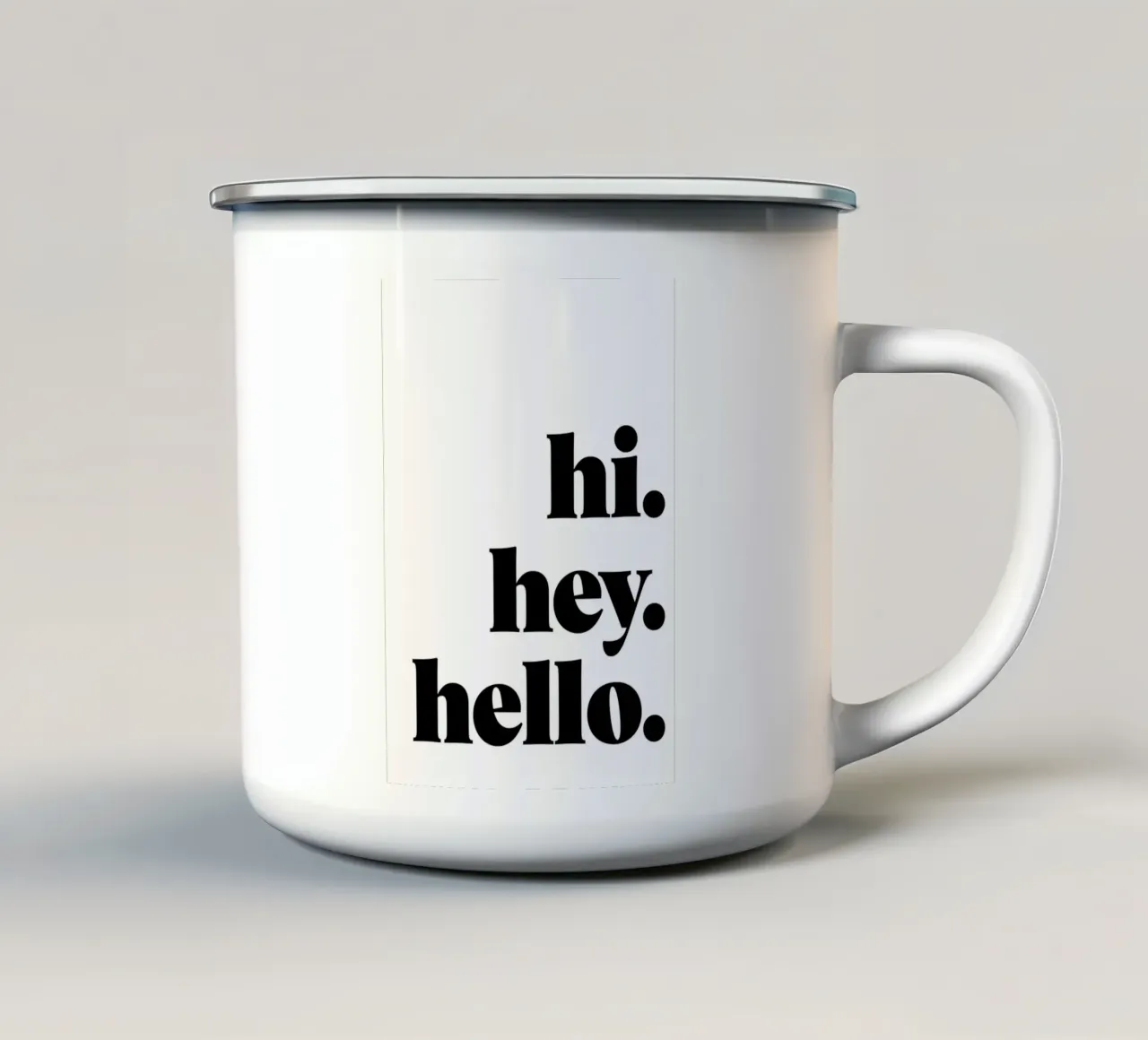 "hi. hey. hello." tazza in smalto da Type & Tape